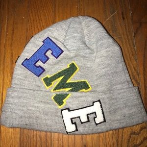 Supreme x New Era beanie